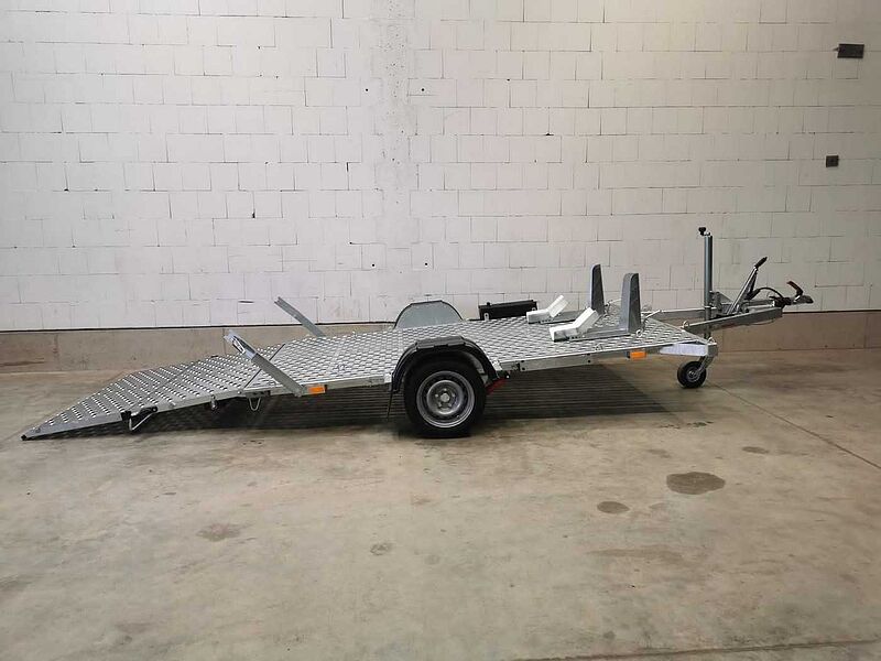 Vezeko Motovan C 18+Box Autotransporter