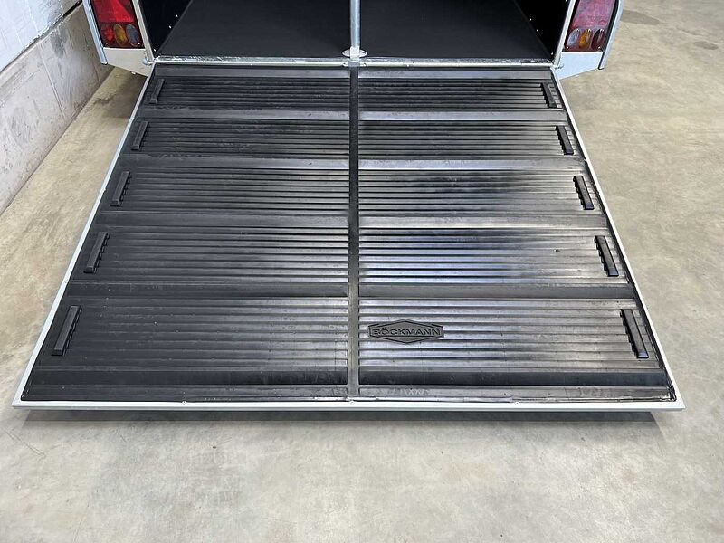 Böckmann Duo Esprit silv+bl SK TrS 100 Pferdeanhänger