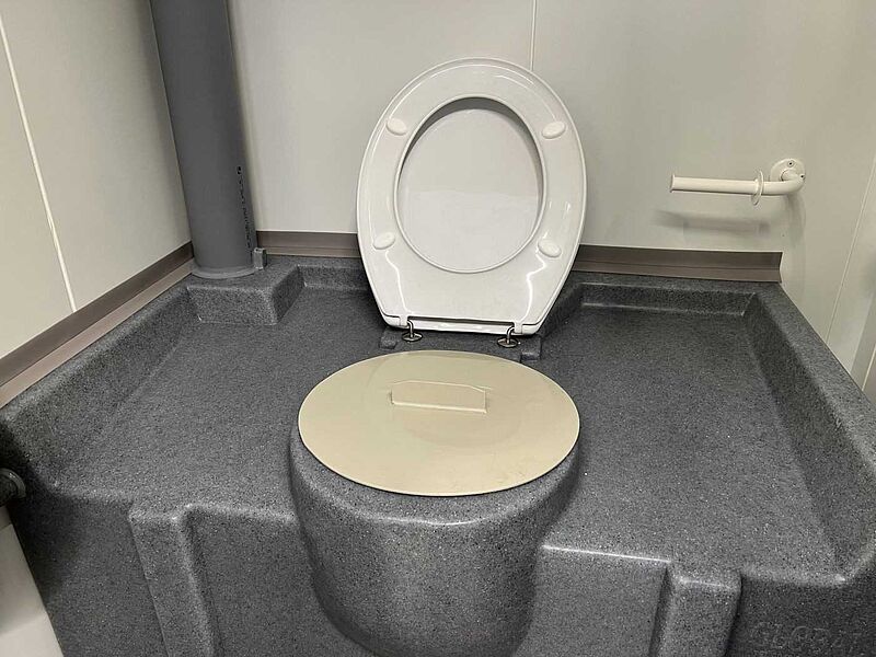 Baustellentoilette Comfort TUA Toilettenanhänger