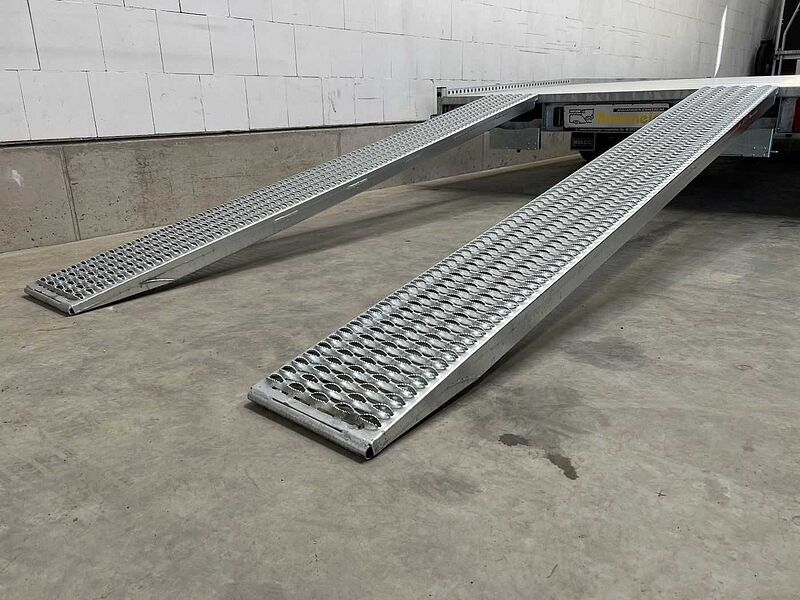 Hulco Carax-3 3500 Autotransporter