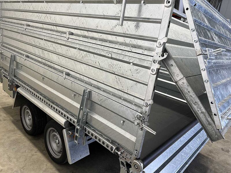 GA 3500 mit Trennwand Abrollanhänger
