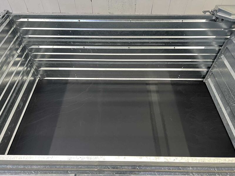 GA 3500 mit Trennwand Abrollanhänger