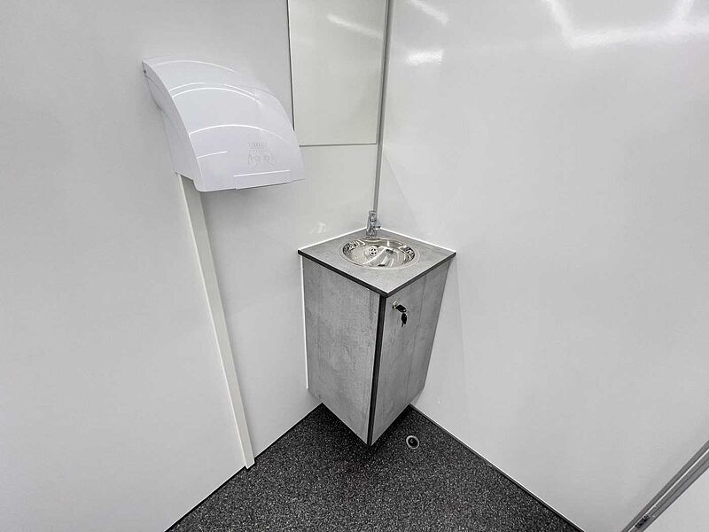 3 Damen, 1 Herren + 3 Urinale Toilettenanhänger