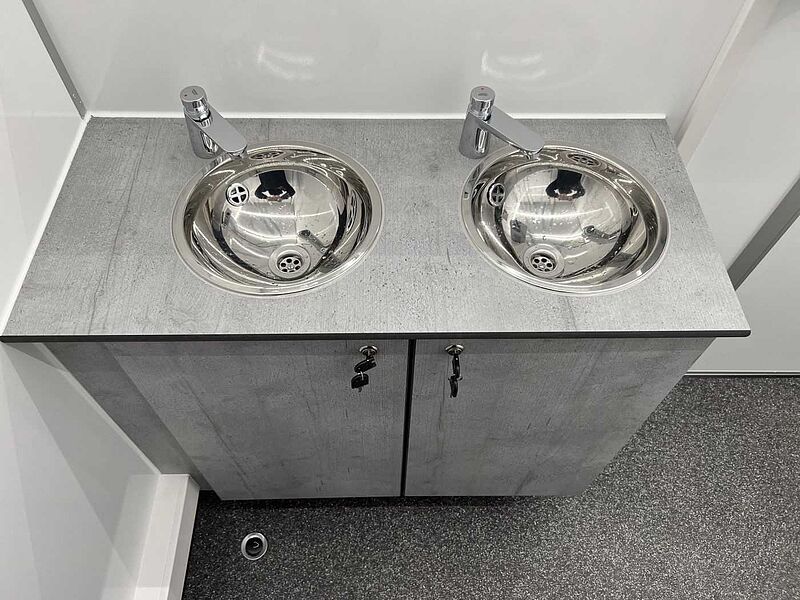 3 Damen, 1 Herren + 3 Urinale Toilettenanhänger