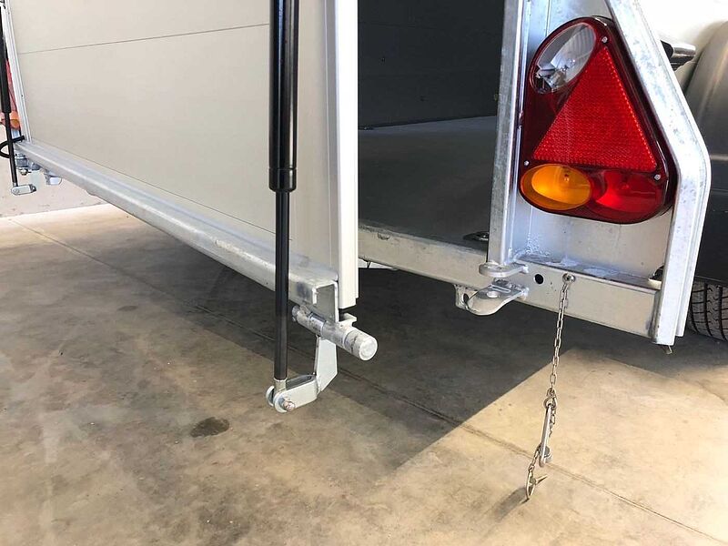 Cheval Liberte Debon C500 Roadster Kofferanhänger
