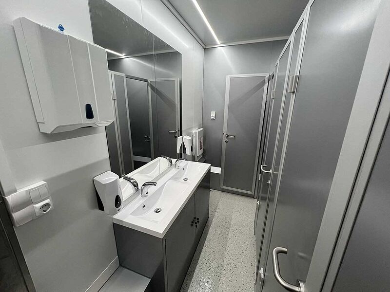 WC F 3574 SP Behinderten WC Toilettenanhänger
