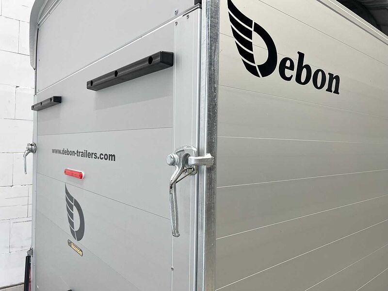 Cheval Liberte Debon C400 Roadster Kofferanhänger