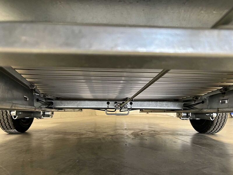 Cheval Liberte Debon C400 Roadster Kofferanhänger