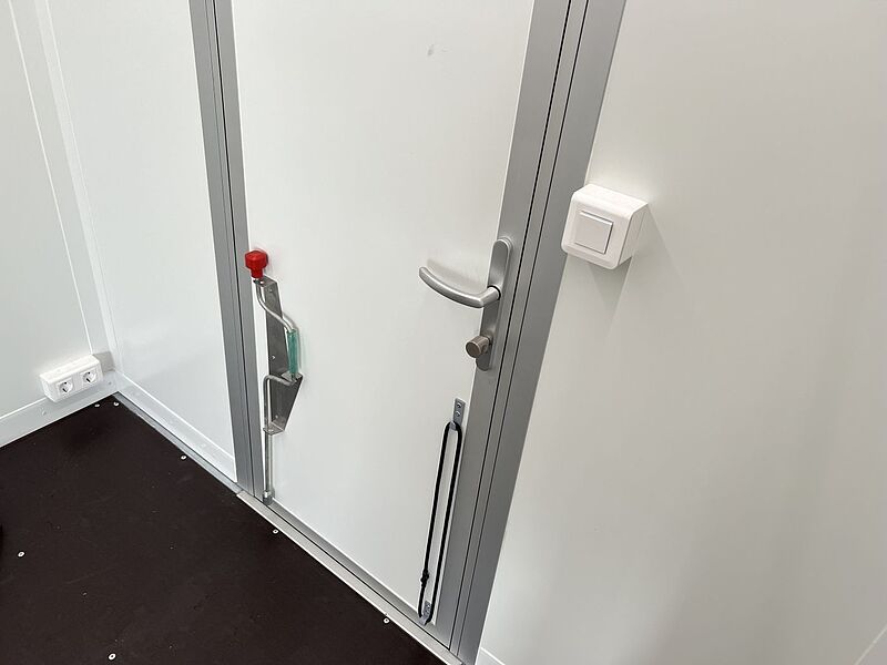 VE 30.56 SP Verkaufsklappe Promotionanhänger
