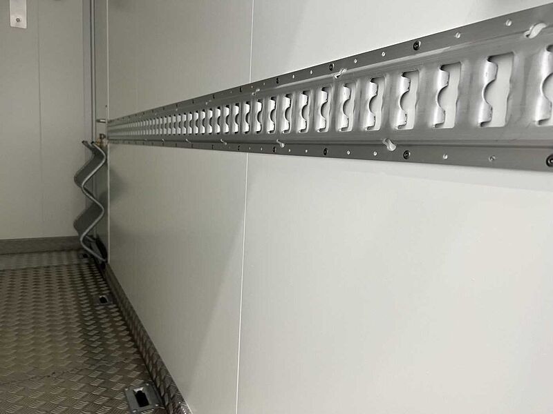 Vezeko TK C 30.35 KH Rampe ausziehbar Kühlanhänger