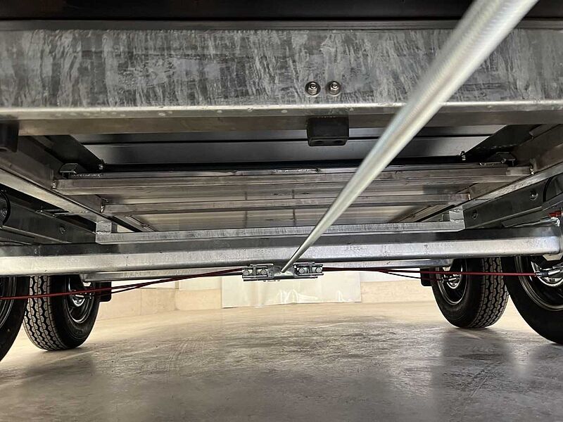Vezeko TK C 30.35 KH Rampe ausziehbar Kühlanhänger