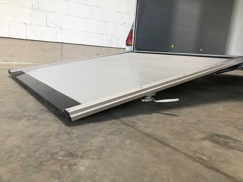 Cheval Liberte Debon C300 Roadster Kofferanhänger