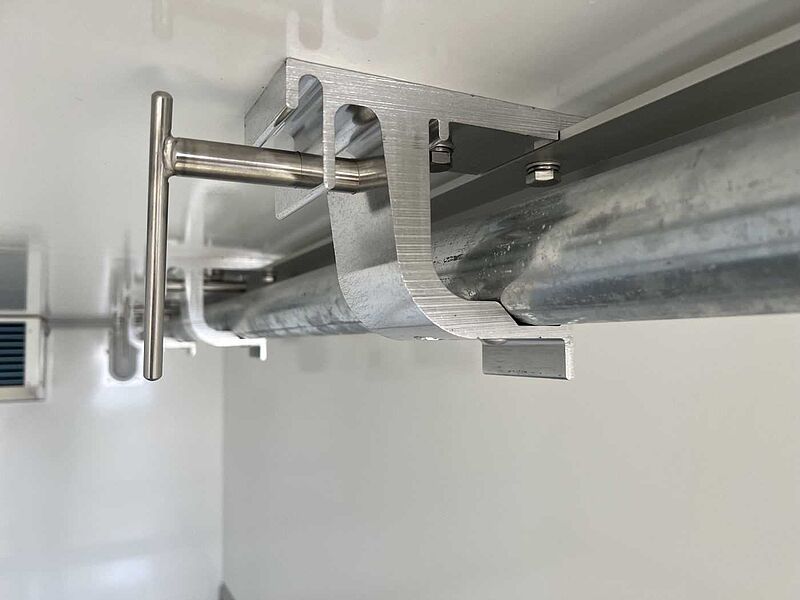 WM Meyer AZK 2734/180 Rohrbahn Kühlanhänger