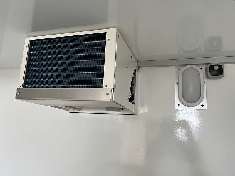 WM Meyer AZK 2734/180 Rohrbahn Kühlanhänger