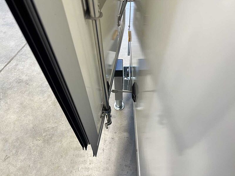 WM Meyer AZK 2734/180 Rohrbahn Kühlanhänger