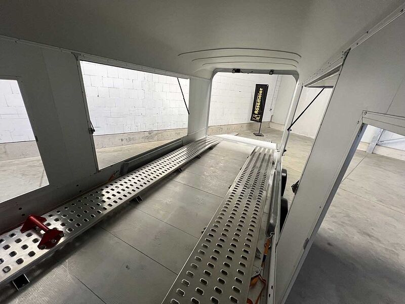 Cheval Liberte Debon C2000 Roadster ALF Autotransporter geschlossen