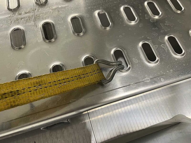 Cheval Liberte Debon C2000 Roadster ALF Autotransporter geschlossen