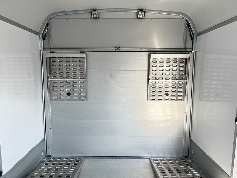 Cheval Liberte Debon C1000 Roadster E-Winde, Stand Autotransporter ge