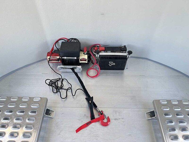 Cheval Liberte Debon C1000 Roadster E-Winde, Stand Autotransporter ge