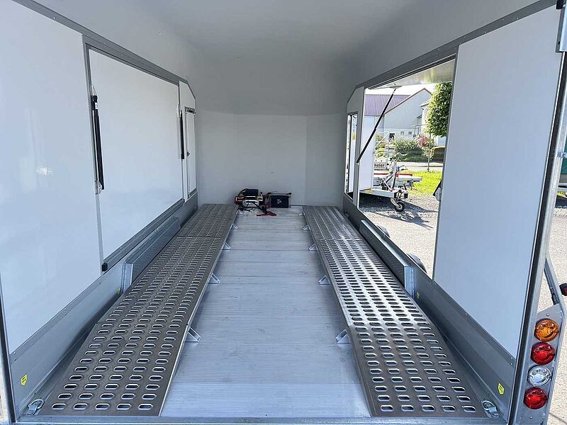 Cheval Liberte Debon C1000 Roadster E-Winde, Stand Autotransporter ge