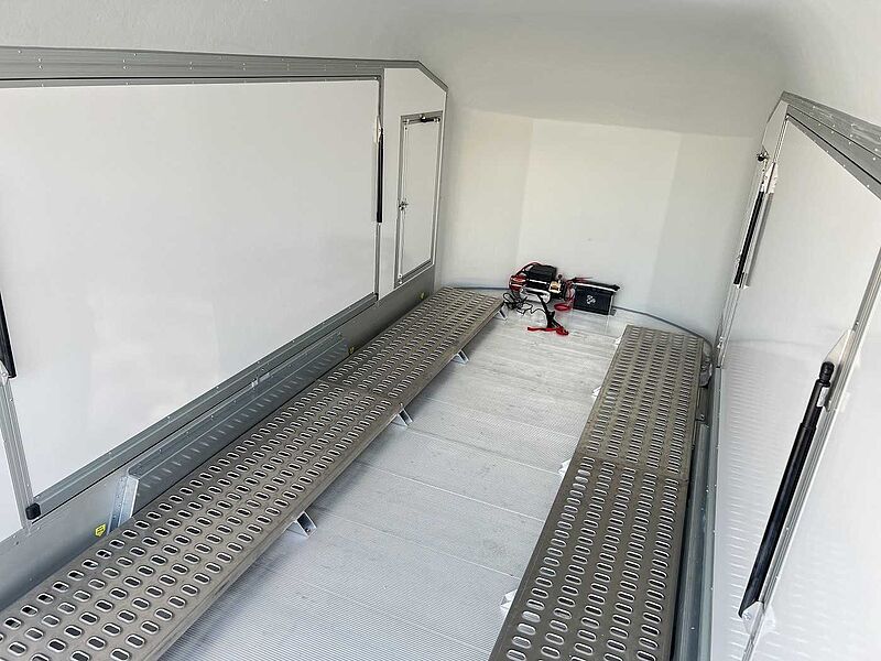 Cheval Liberte Debon C1000 Roadster E-Winde, Stand Autotransporter ge