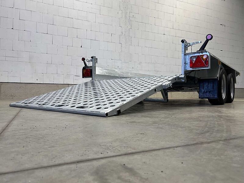 Martz BAU-3 300/2 S 3T Maschinentransporter