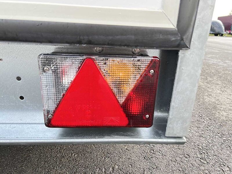 Blyss F1330HD Seitentür Kofferanhänger