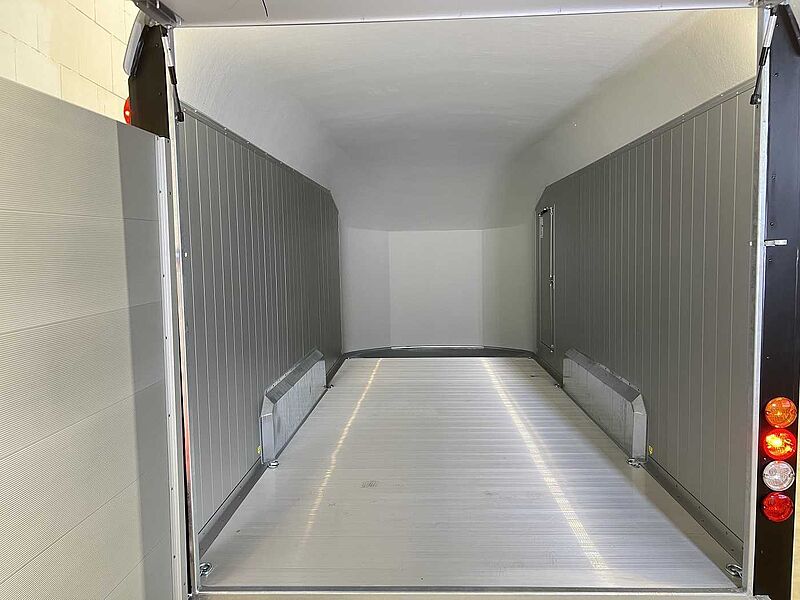 Cheval Liberte Debon C900 Roadster Kofferanhänger