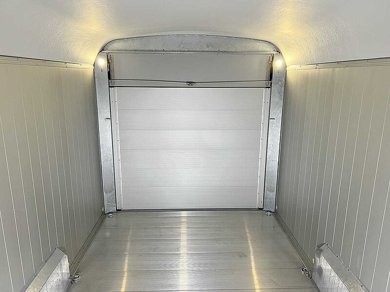 Cheval Liberte Debon C900 Roadster Kofferanhänger