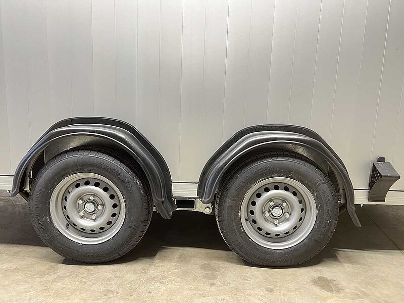 Cheval Liberte Debon C900 Roadster Kofferanhänger