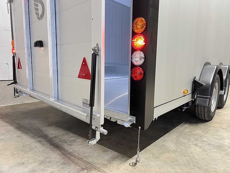 Cheval Liberte Debon C900 Roadster Kofferanhänger