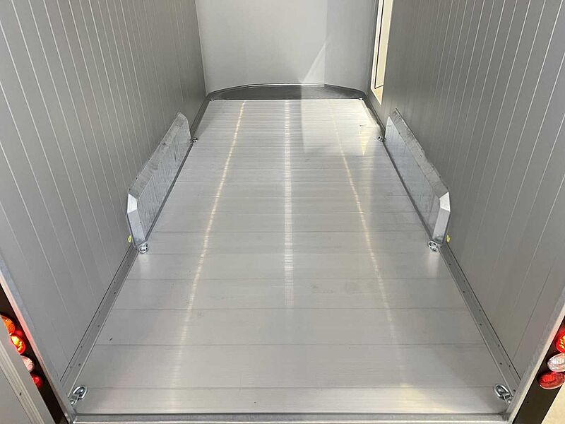 Cheval Liberte Debon C900 Roadster Kofferanhänger