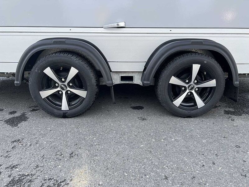Cheval Liberte Debon C1000 Roadster ALF Autotransporter geschlossen