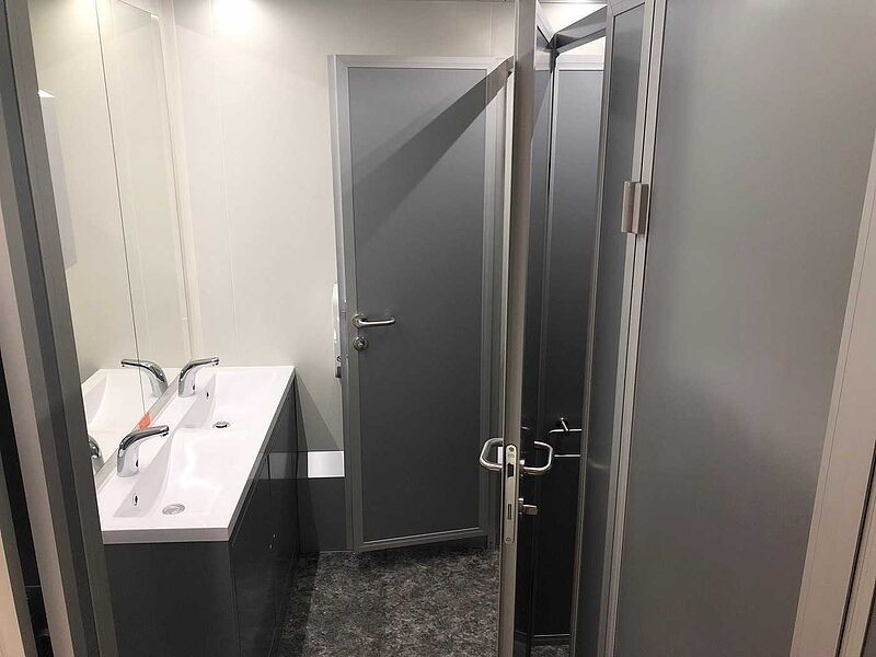 4 Damen, 1 Herren, 4 Urinale Toilettenanhänger