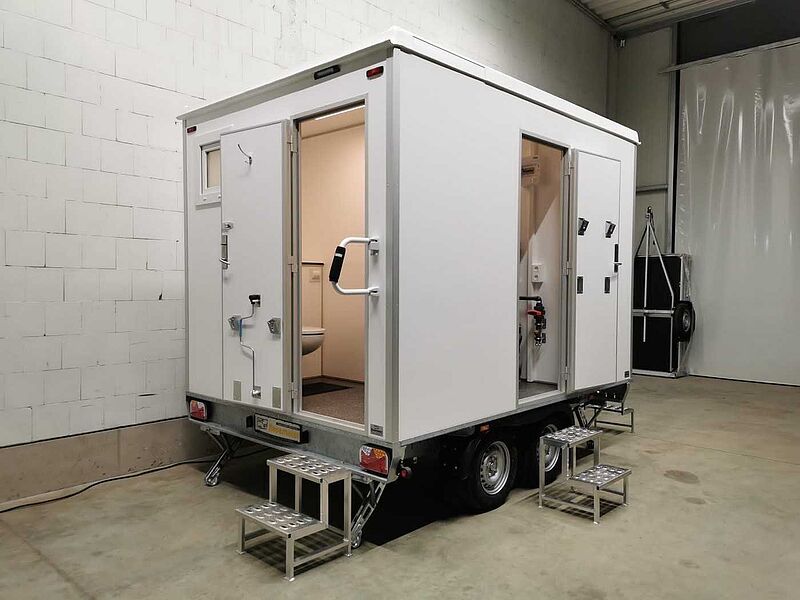 1 + 1 + 1 Doppeltank Toilettenanhänger