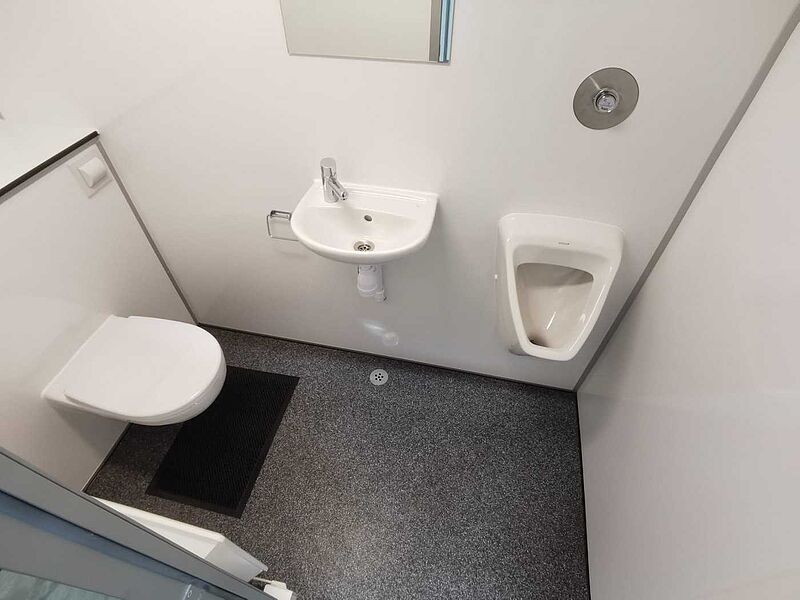 1 + 1 + 1 Doppeltank Toilettenanhänger