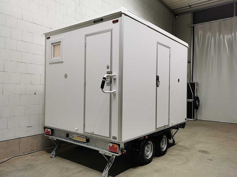 1 + 1 + 1 Doppeltank Toilettenanhänger