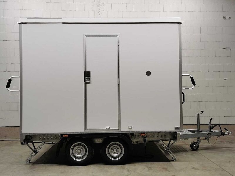 1 + 1 + 1 Doppeltank Toilettenanhänger