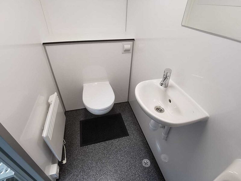 1 + 1 + 1 Doppeltank Toilettenanhänger