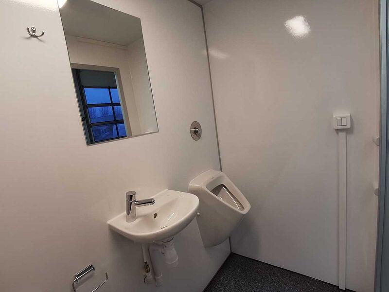 1 + 1 + 1 Doppeltank Toilettenanhänger