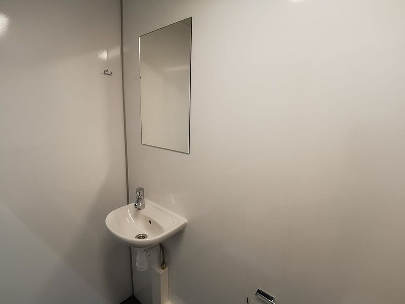 1 + 1 + 1 Doppeltank Toilettenanhänger