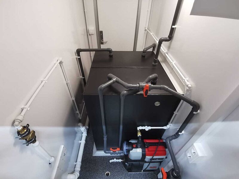 1 + 1 + 1 Doppeltank Toilettenanhänger