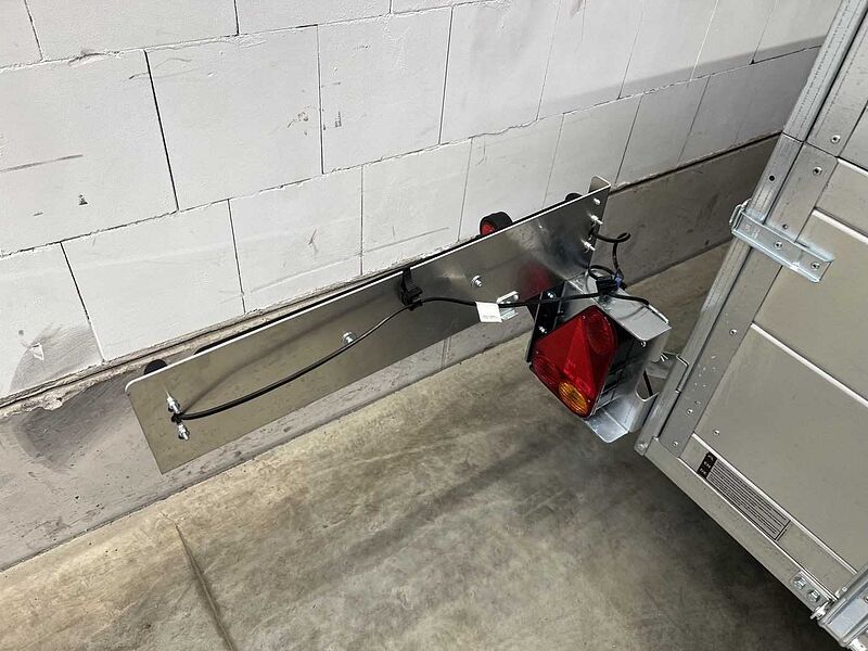 Unilader 300 C 1,3T BWA Kastenanhänger gebremst