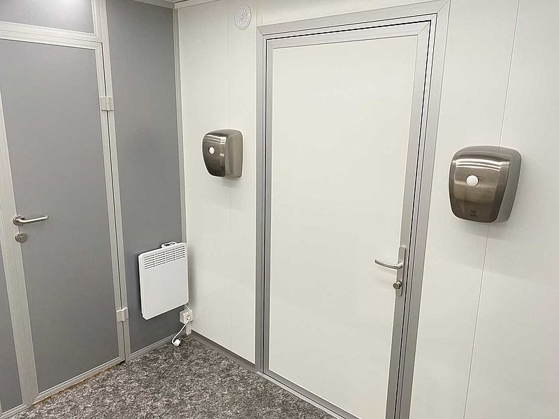 Rosemeier VE Duschwagen mit 4 Duschen Toilettenanhänger
