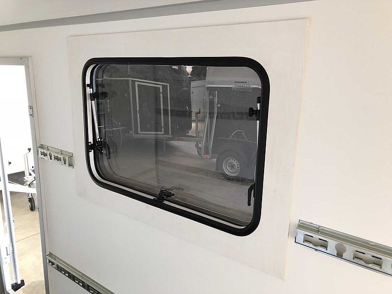 Blyss F1330HD Rampe Tür 1 Fenster Kofferanhänger Multi
