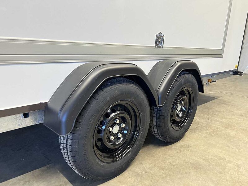 Henra Box Trailer mit Seitenklappe Kofferanhänger