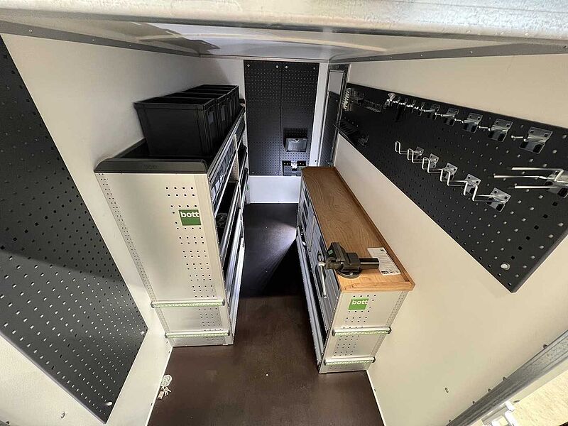 Böckmann KT 3015/27 H F Tür bott-Ausbau Kofferanhänger