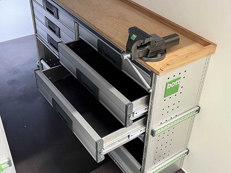 Böckmann KT 3015/27 H F Tür bott-Ausbau Kofferanhänger