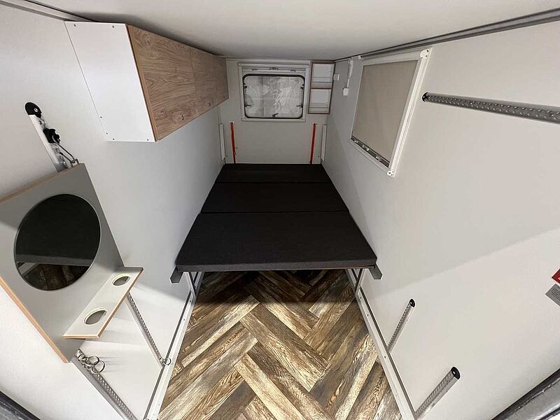 Blyss Speedcaravan CROSS Kofferanhänger