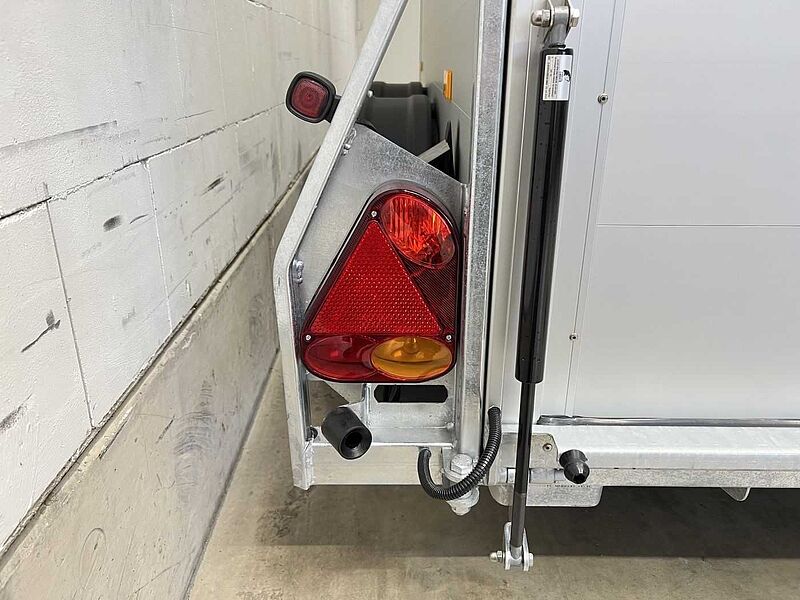 Cheval Liberte C500 Roadster Alu-Felgen Regal Kofferanhänger